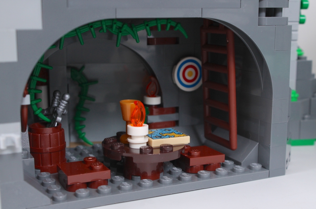 LEGO Icons 10305 Lion Knights Castle critique 23 1024x680