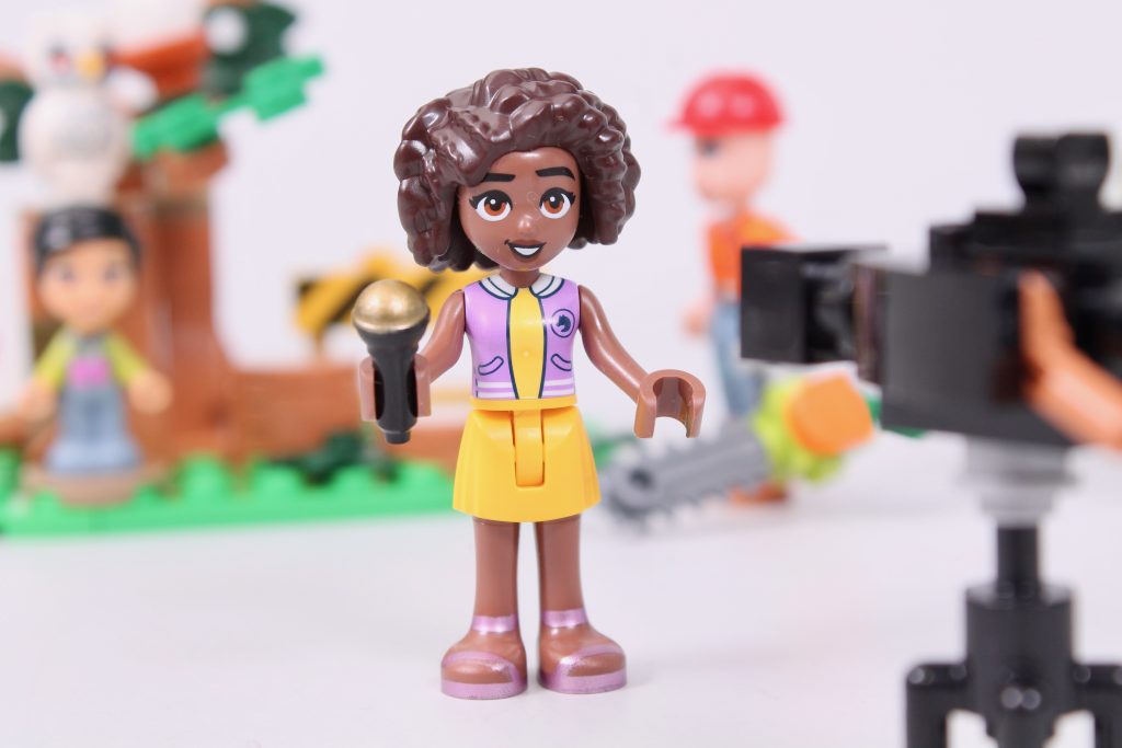 LEGO Friends 41749 Newsroom Van narrative 1 1024x683
