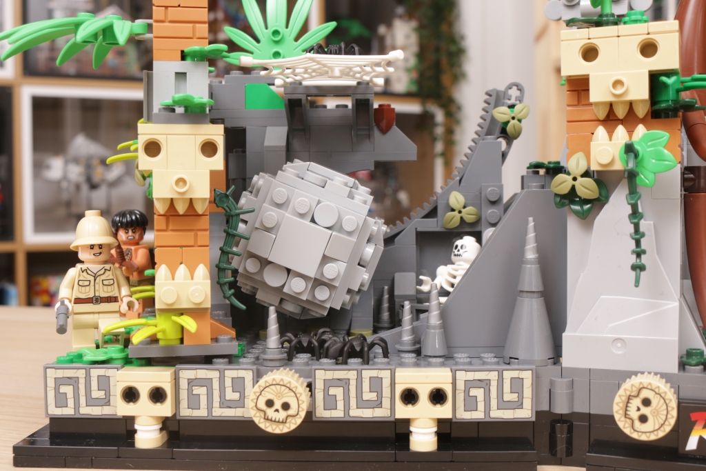 LEGO Indiana Jones 77015 Temple of the Golden Idol review 24 1024x683