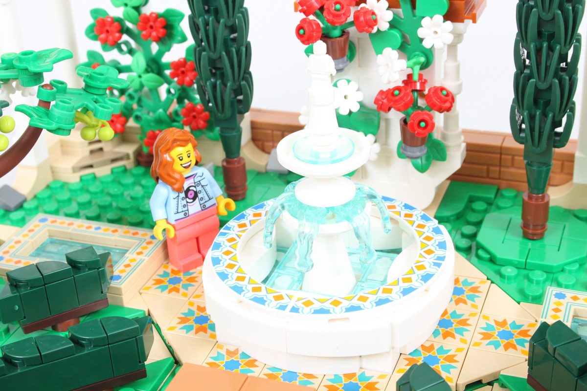 lego 10359 fountain garden modular rebuild review 16 1200x800