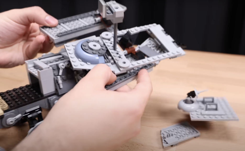 Solid Brix Studios LEGO Star Wars 75413 Republic Juggernaut falling apart 2 1024x631
