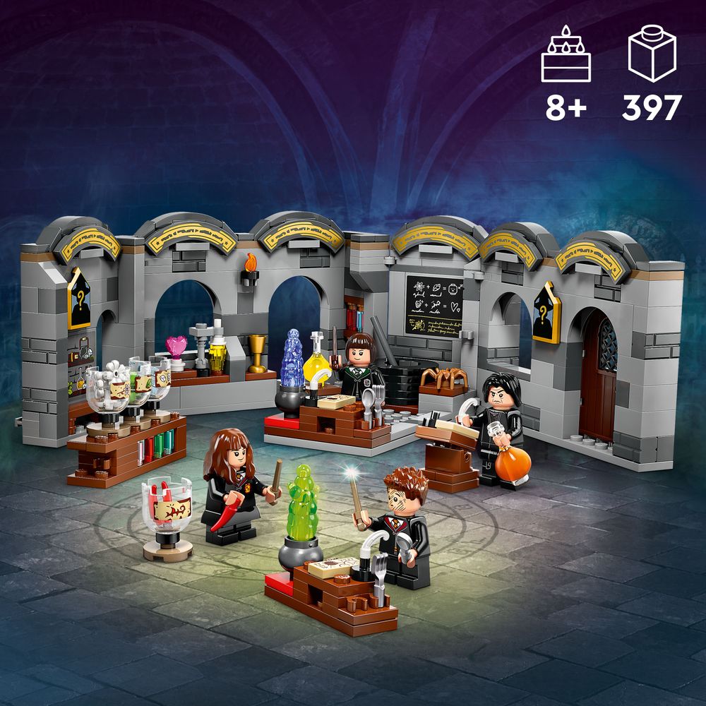 LEGO Harry Potter 76431 Hogwarts Castle Potions Class 3