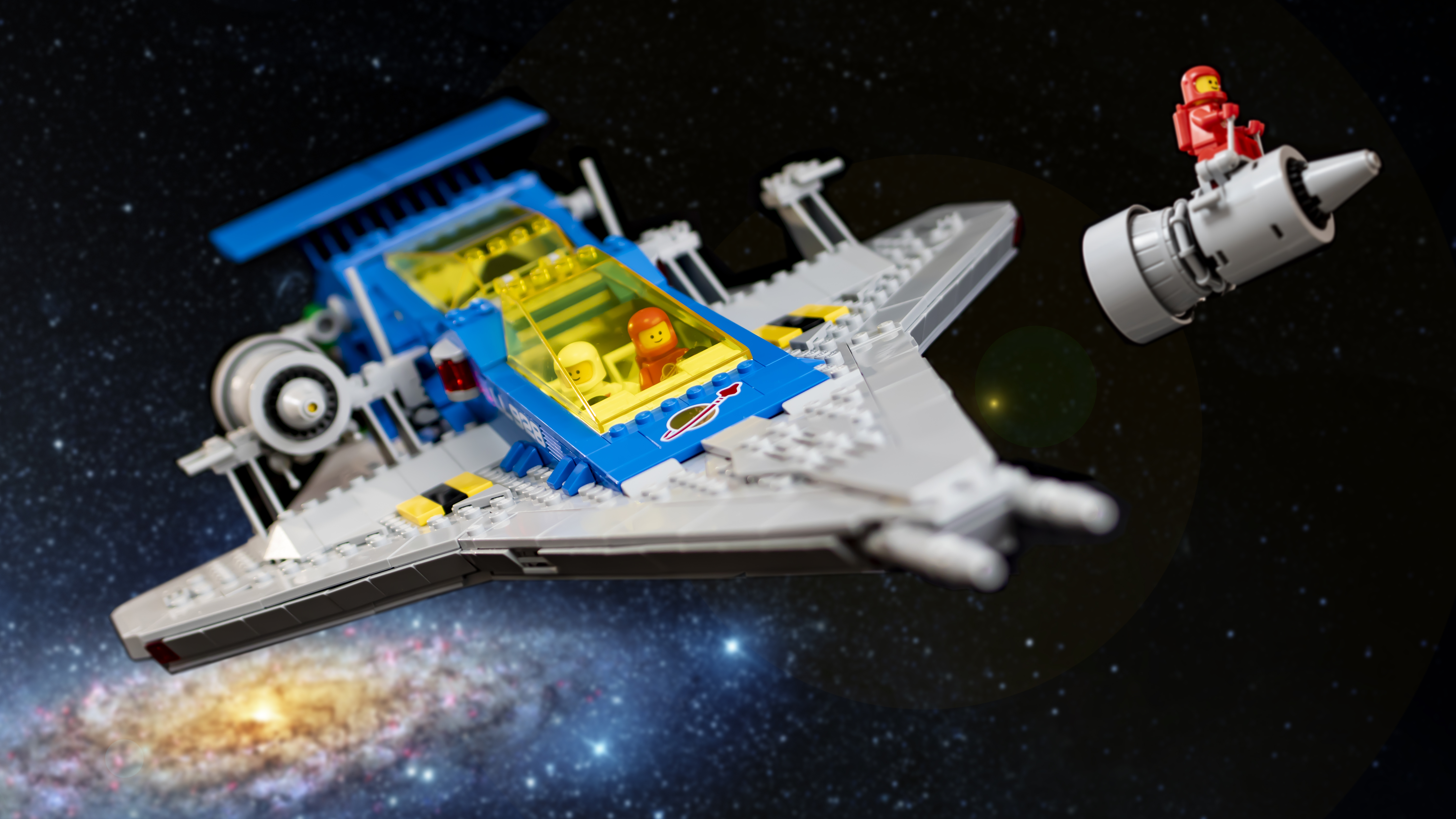 LEGO ICONS 10497 Galaxy Explorer review