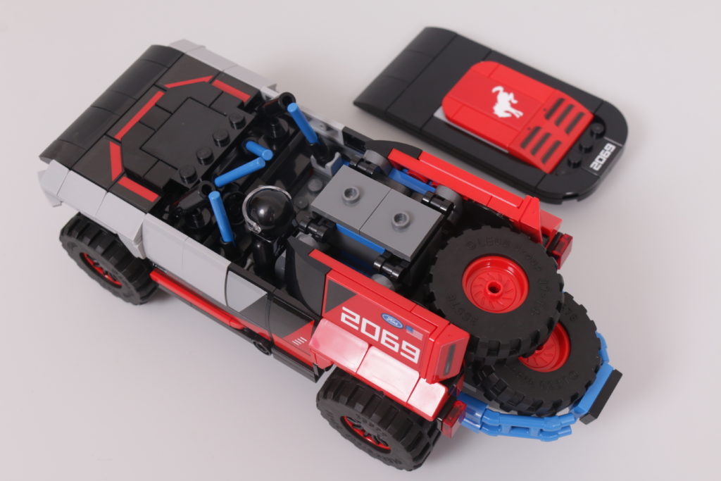 LEGO Speed Champions 76905 Ford GT Heritage Edition and Bronco R review 36