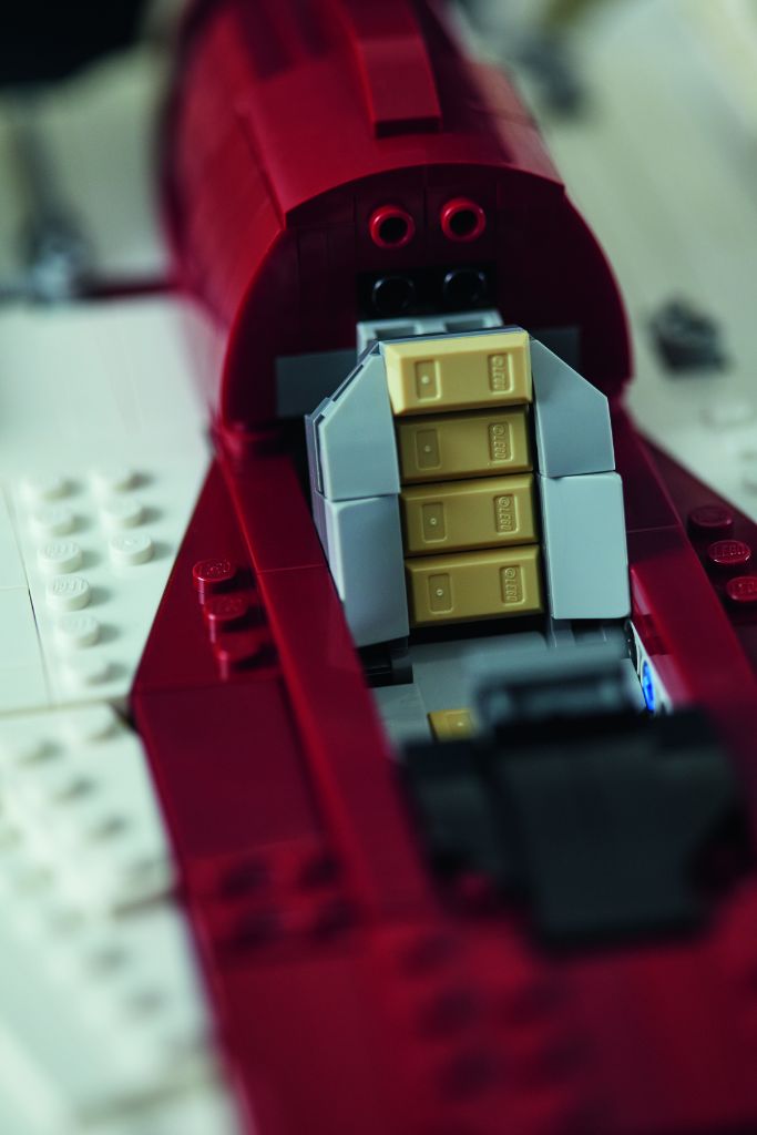 LEGO Star Wars 75275 UCS A wing 31