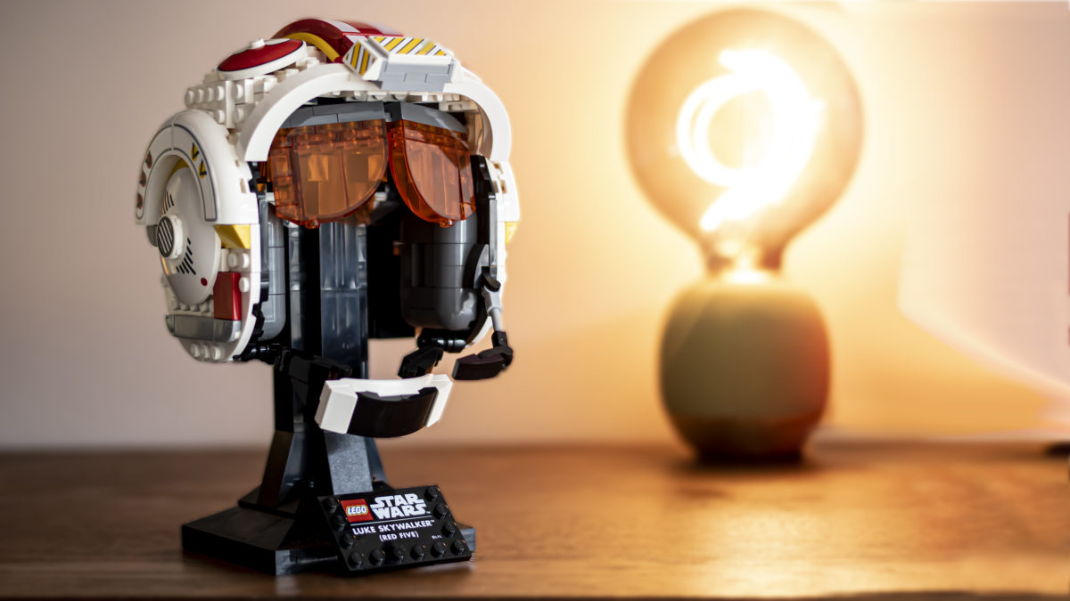 LEGO Star Wars 75327 Luke Skywalker (Red Five) Helmet review