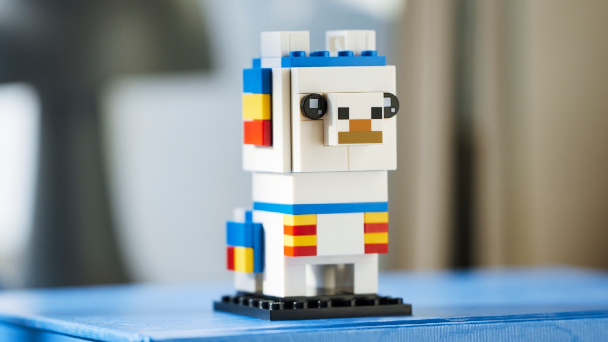 The 200th LEGO BrickHeadz set is revealed as the Minecraft Llama