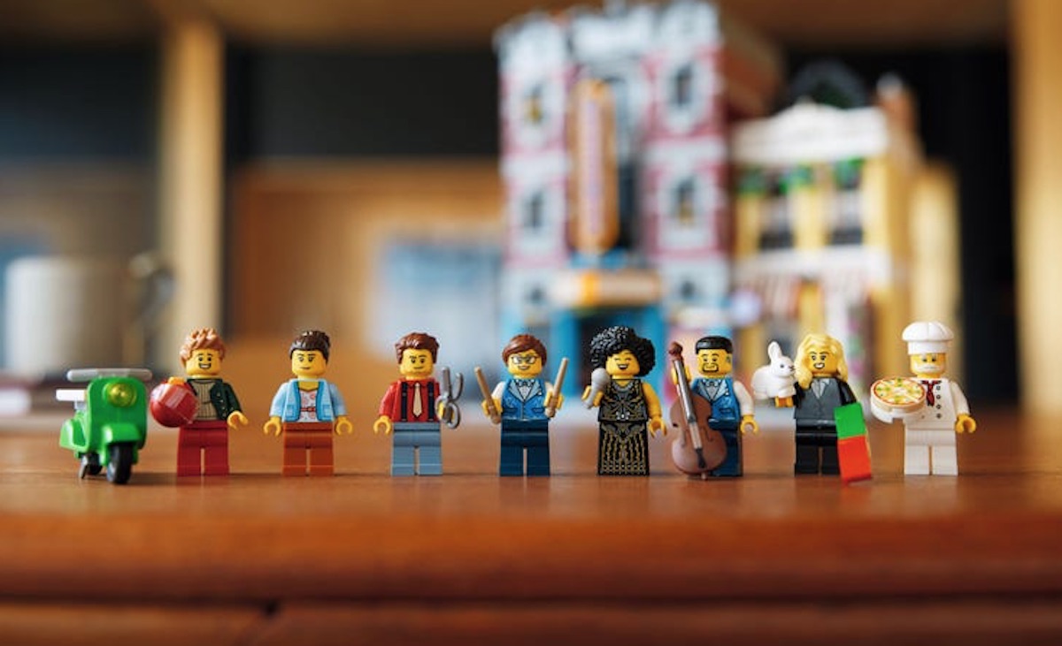 LEGO Icons 10312 Jazz Club includes a magical minifigure first
