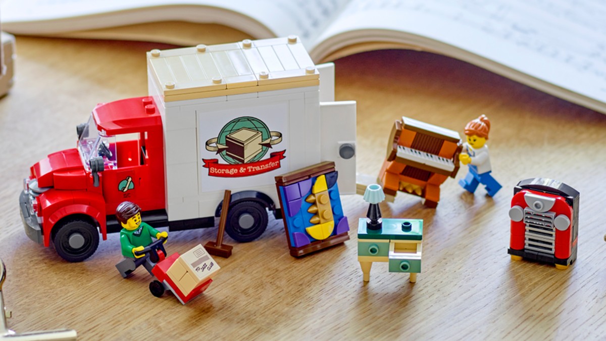 LEGO Icons 40586 Moving Truck returns as a free gift-with-purchase