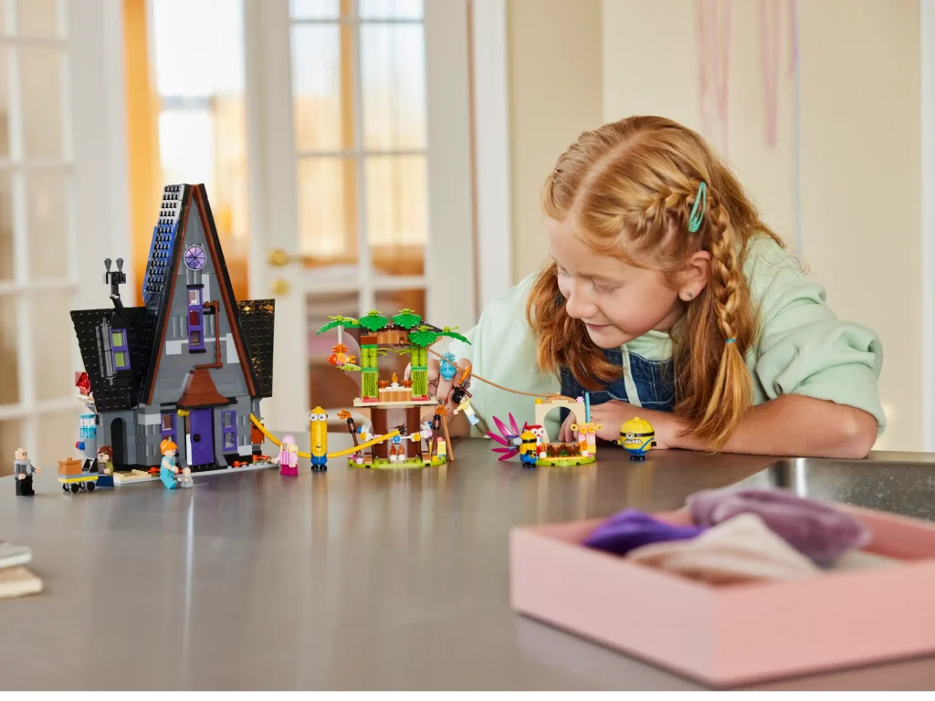 LEGO Despicable Me 4 75583 Minions and Grus Family Mansion 8 1024x768