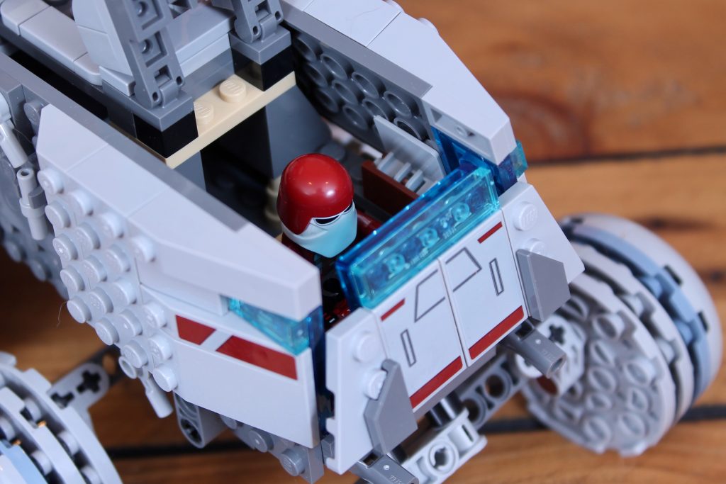 LEGO Star Wars 75413 Republic Juggernaut review 18 1024x683