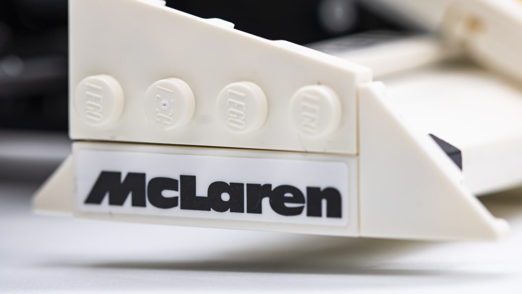 LEGO Icons 10330 McLaren MP4 Ayrton Senna 34 1024x576