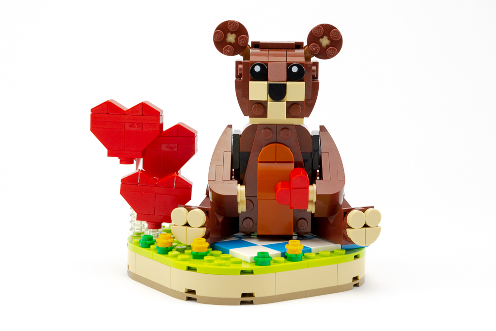 LEGO Review Valentines Brown Bear 24
