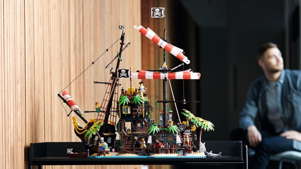 LEGO Ideas 21322 Pirates of Barracuda Bay featured resized 1024x576