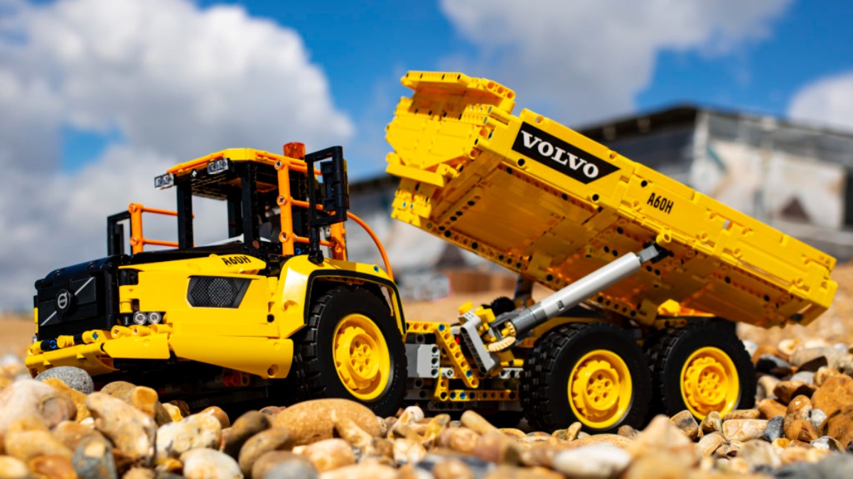 Students use LEGO Technic to move world's biggest hauler