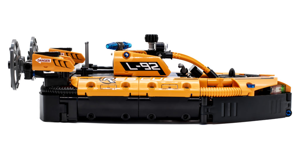 LEGO Technic 42120 Rescue Hovercraft 20