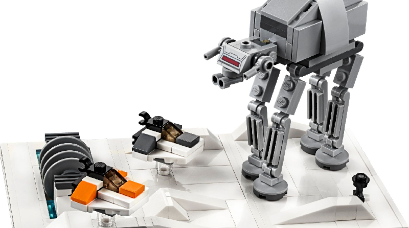 LEGO Star Wars 40333 Battle of Hoth – 20th Anniversary Edition free with select orders