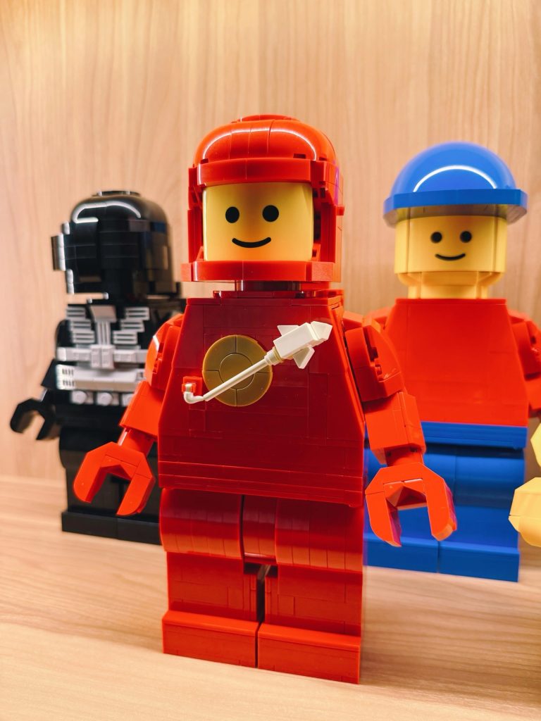 reddit LEGO Up Scaled Minifigures 2 768x1024
