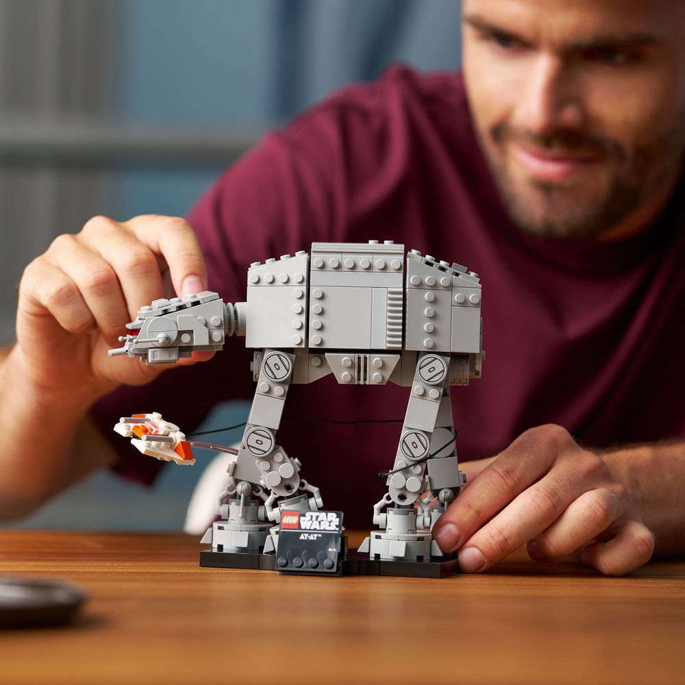 LEGO Star Wars 75440 AT AT 4