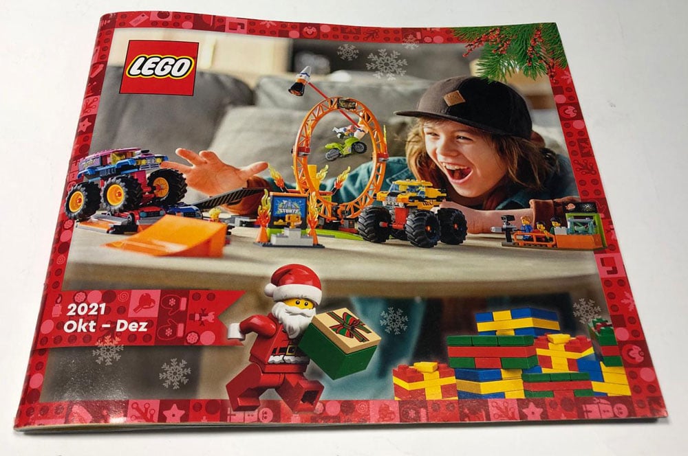 LEGO Christmas Catalogue 2021 1