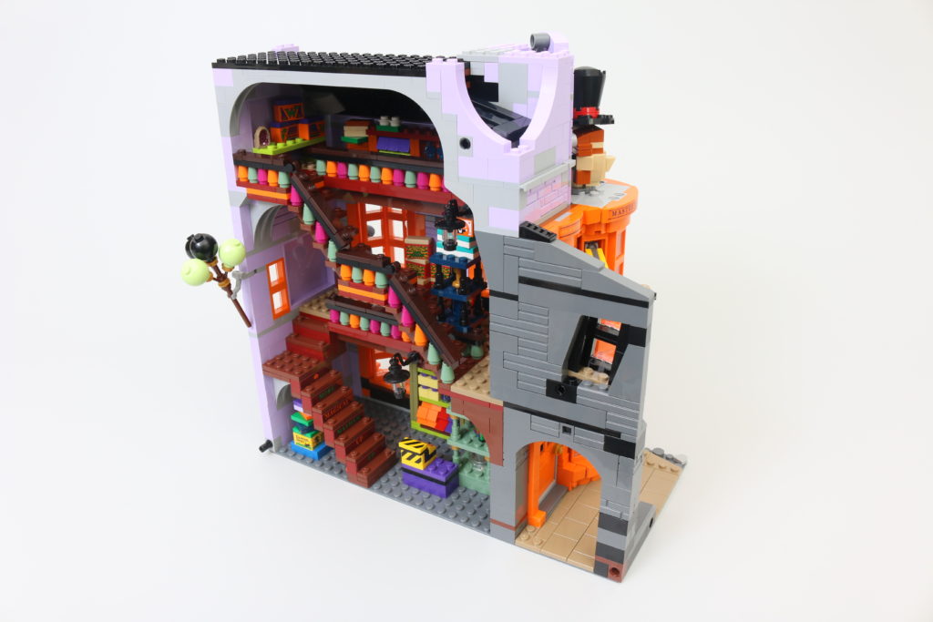 LEGO Harry Potter 75978 Diagon Alley review 16