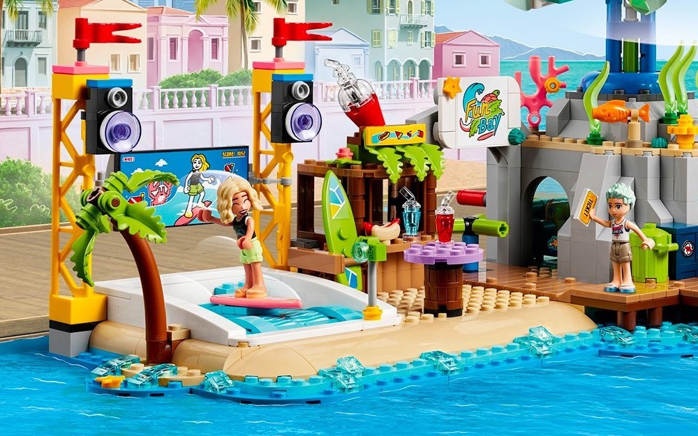 LEGO Friends 41737 Beach Adventure Park palm tree fern