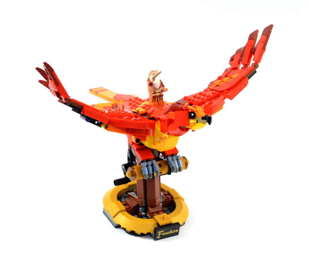 LEGO Harry Potter 76394 Fawkes Dumbledores Phoenix review 4