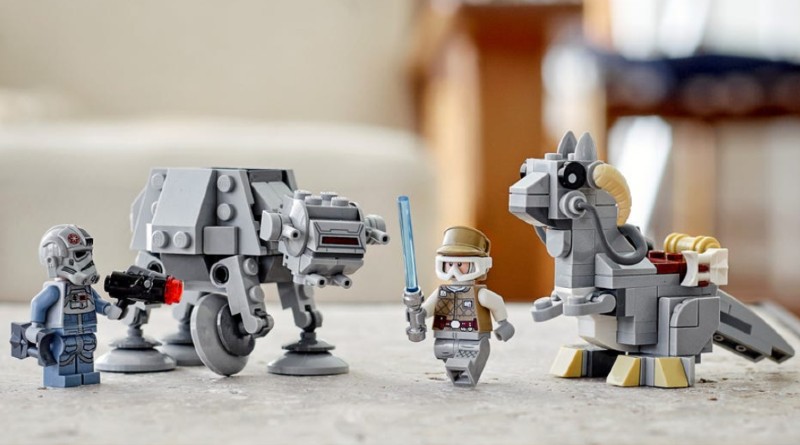 Get a closer peek at LEGO Star Wars 75298 AT-AT vs Tauntaun Microfighters