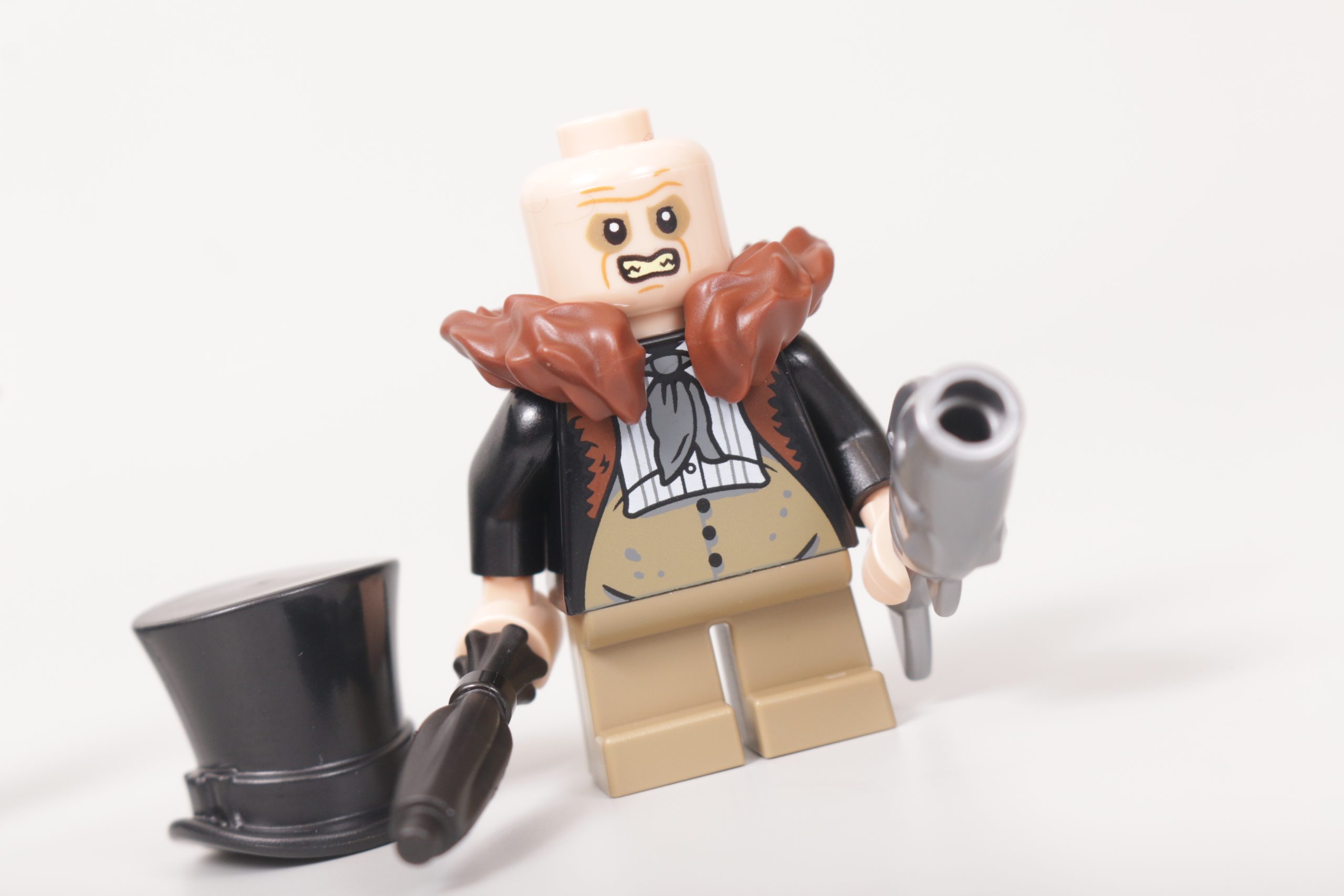 LEGO Batman 76252 Batcave – Shadow Box review 76 scaled