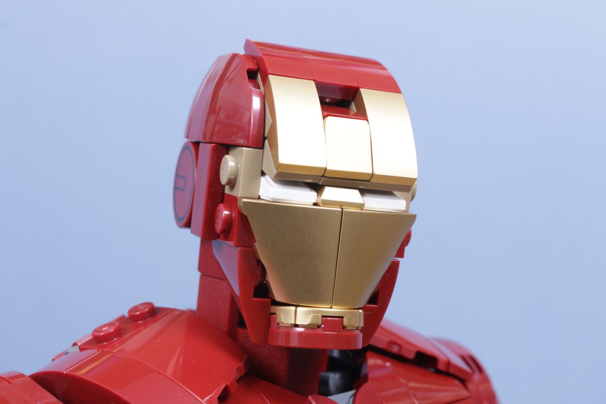LEGO Marvel 76344 Iron Man Mark 3 Collectors Edition review 57 1200x800