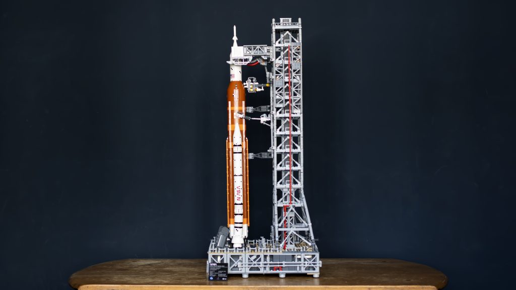 LEGO 10341 NASA Artemis Space Launch System 4 1024x576