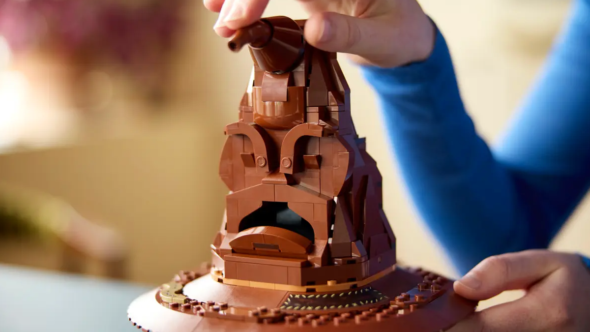 This is what LEGO Harry Potter 76429 Talking Sorting Hat sounds like