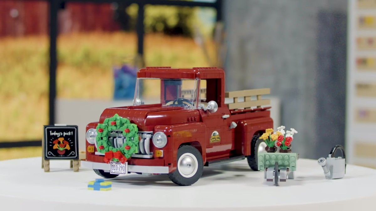LEGO for Adults 10290 Pickup Truck designer video released