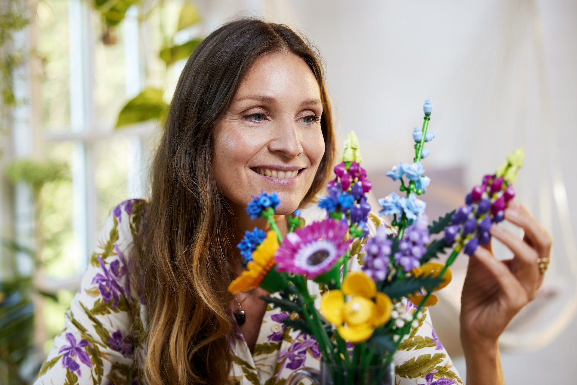 Zavvi opens pre-orders on brand new LEGO Icons 10313 Wildflower Bouquet
