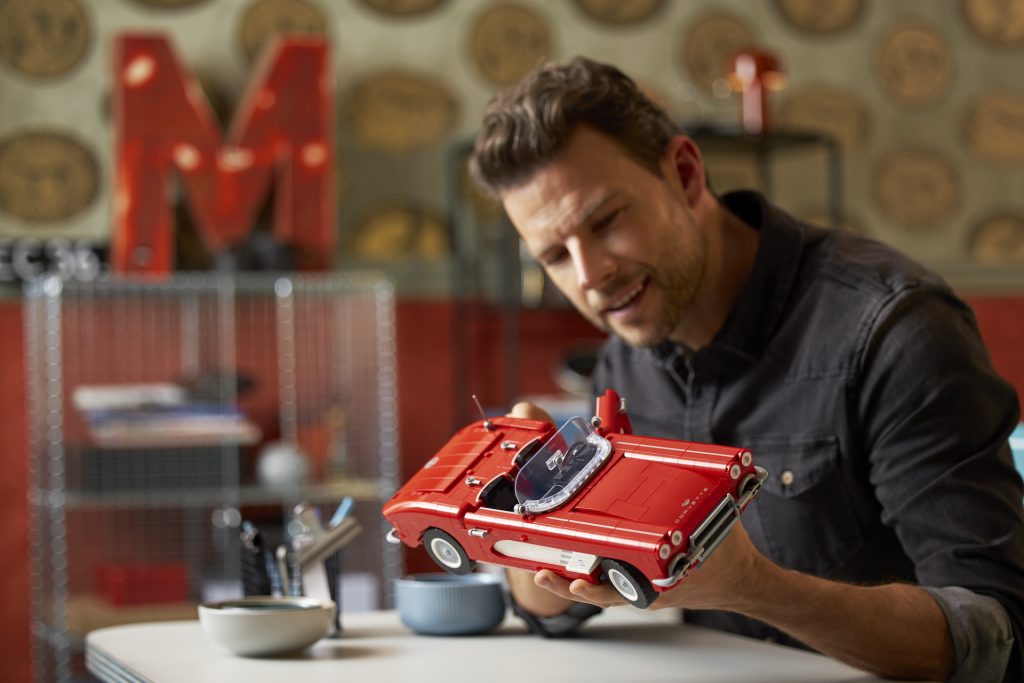 LEGO Icons 10321 Chevrolet Corvette C1 5 1024x683