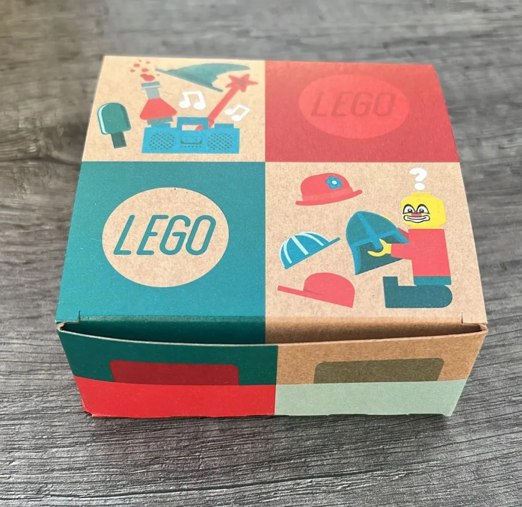 legoland pick a brick minifigure box promobricks 2 1024x995