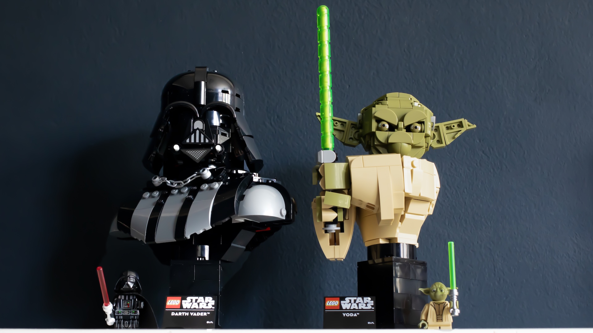 LEGO Star Wars 75439 Darth Vader and 75438 Yoda 1
